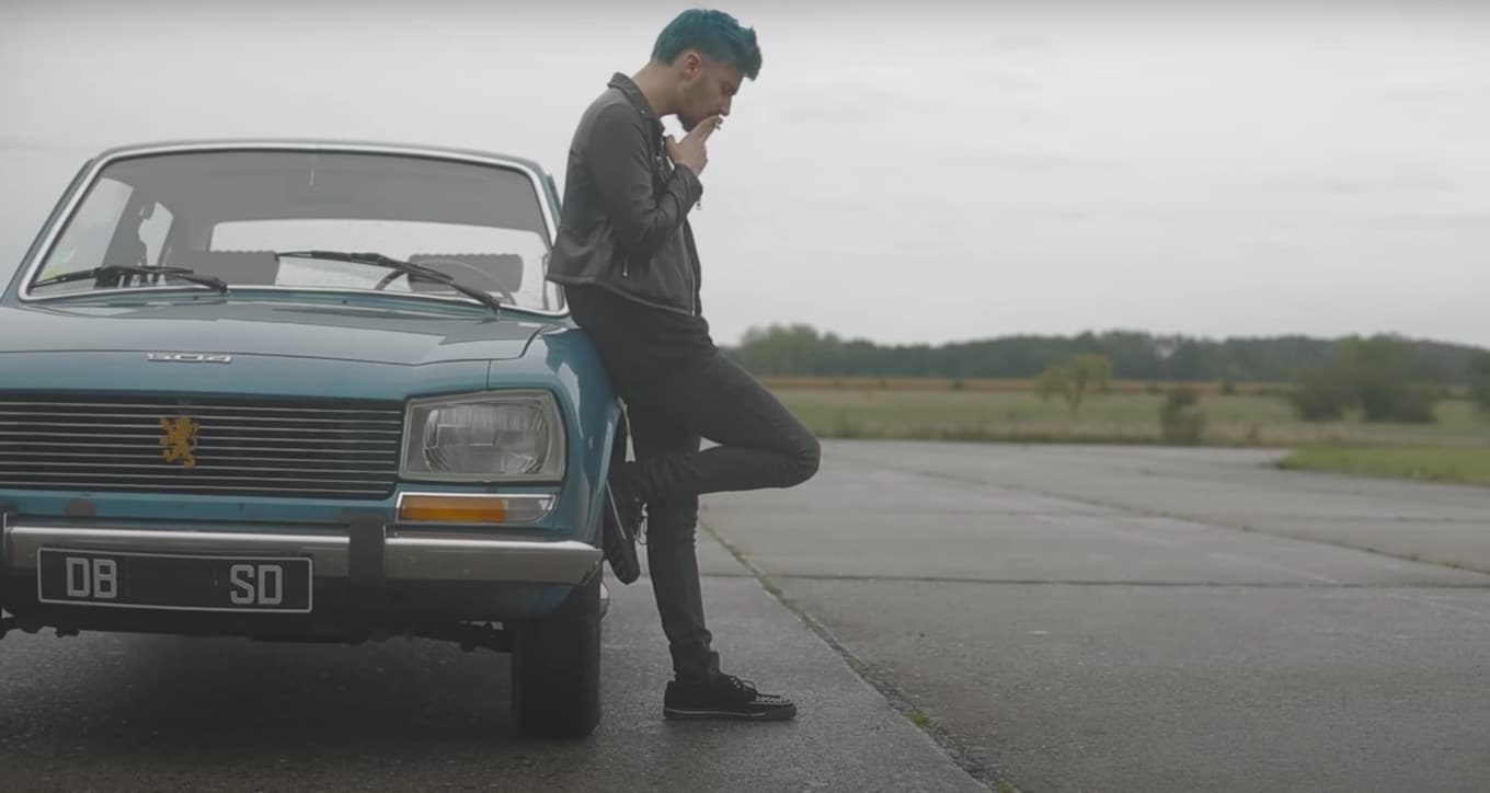 SXNDRXM Sleep In A Car