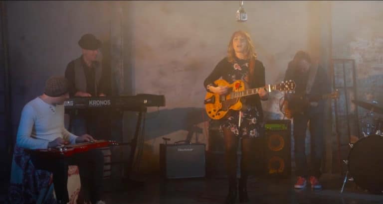 LUCKY TWO THE COLORS Symptoms 2